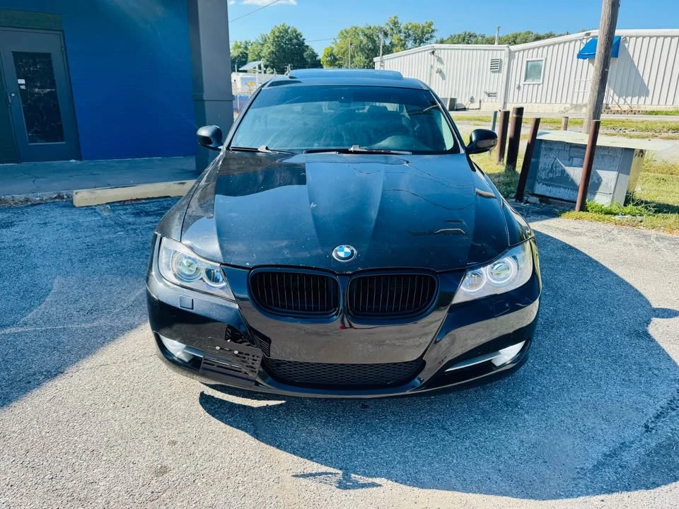 2009 BMW E90 3 Series Sedan - Image 2 of 18