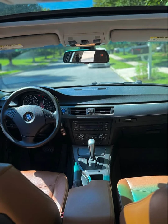 2009 BMW E90 3 Series Sedan - Image 12 of 13
