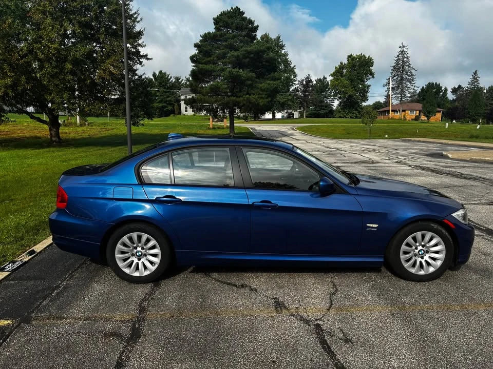 2009 BMW E90 3 Series Sedan - Image 4 of 9
