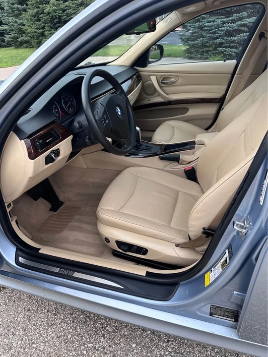 2009 BMW E90 3 Series Sedan - Image 13 of 20