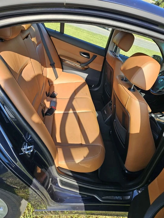 2009 BMW E90 3 Series Sedan - Image 7 of 10
