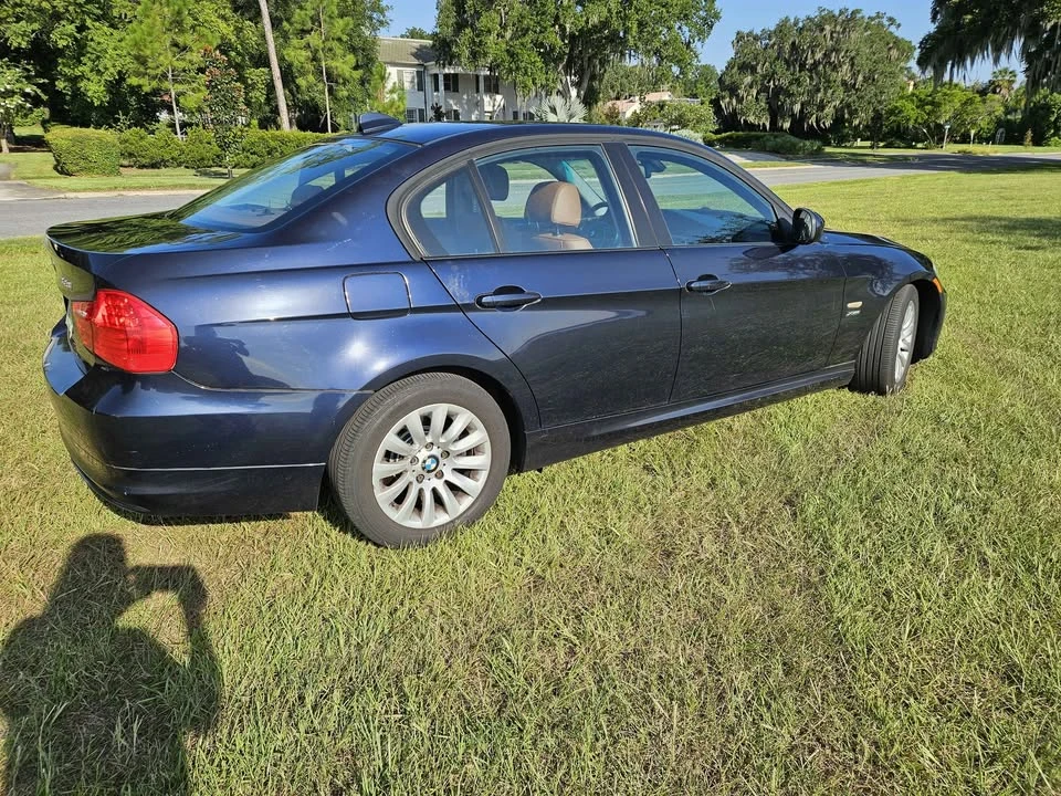 2009 BMW E90 3 Series Sedan - Image 5 of 10