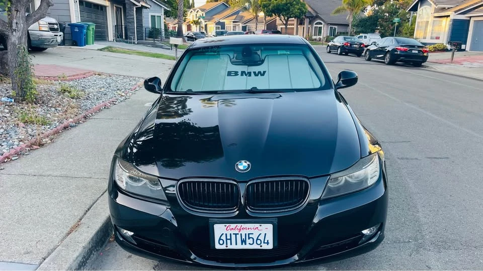 2009 BMW E90 3 Series Sedan - Image 5 of 11