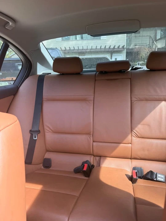 2009 BMW E90 3 Series Sedan - Image 8 of 10