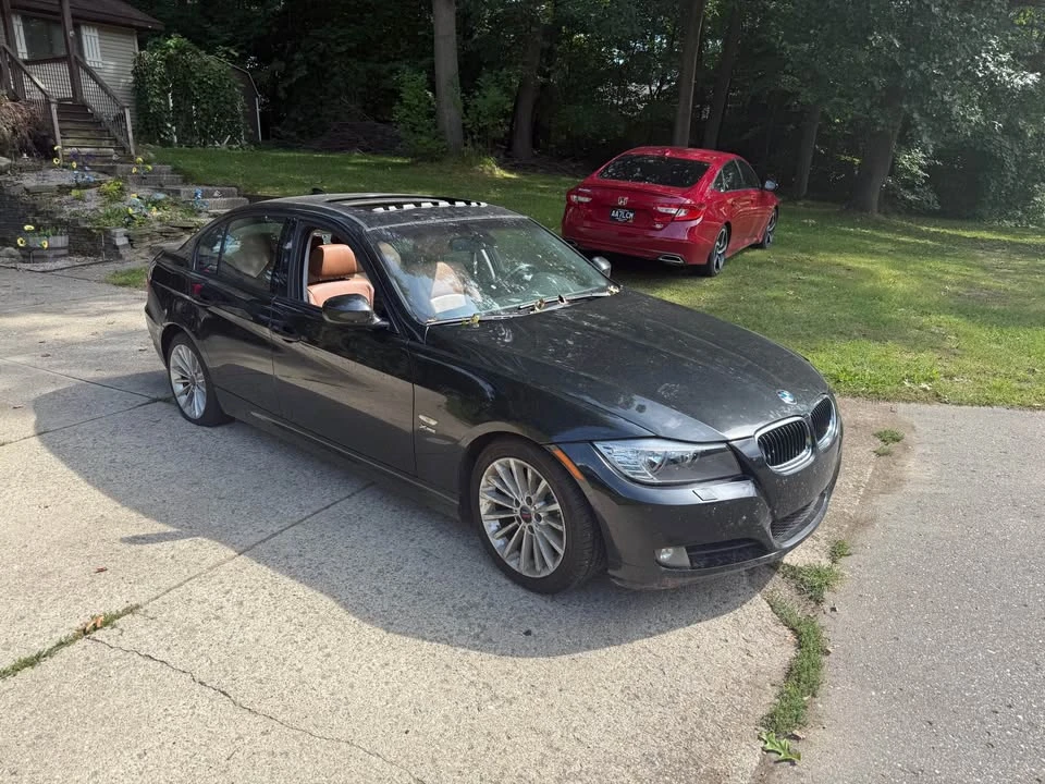 2009 BMW E90 3 Series Sedan - Image 2 of 10