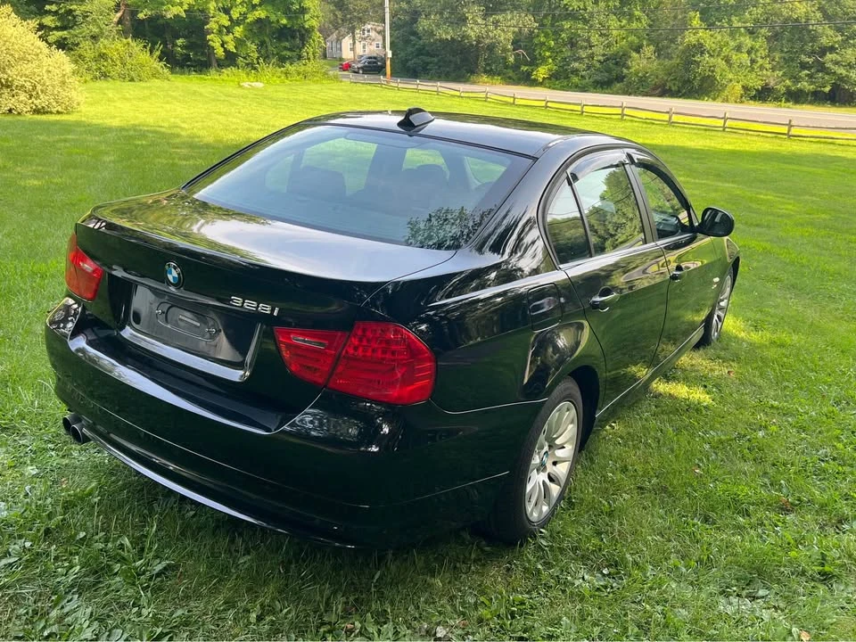 2009 BMW E90 3 Series Sedan - Image 5 of 8