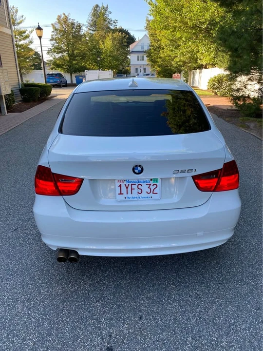 2009 BMW E90 3 Series Sedan - Image 8 of 12