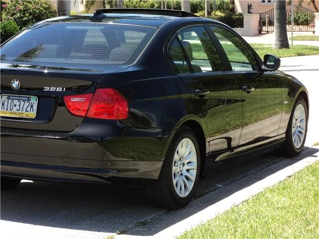 2009 BMW E90 3 Series Sedan - Image 5 of 12