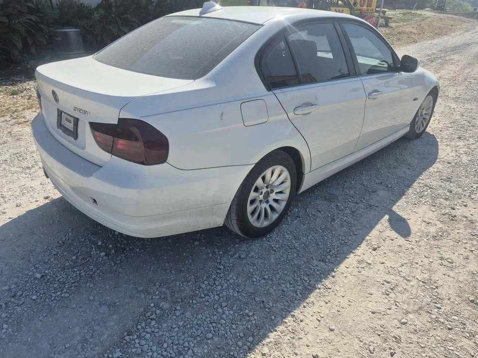2009 BMW E90 3 Series Sedan - Image 3 of 11