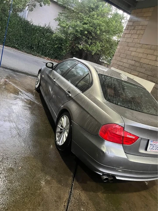 2009 BMW E90 3 Series Sedan - Image 3 of 7