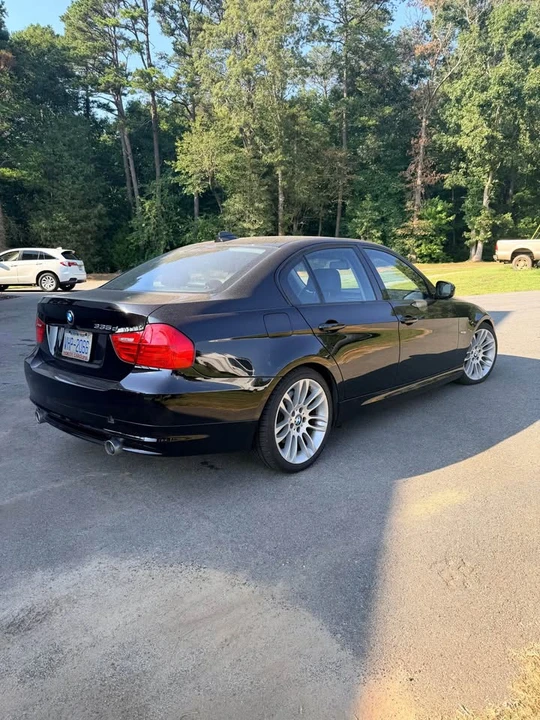 2009 BMW E90 3 Series Sedan - Image 3 of 9