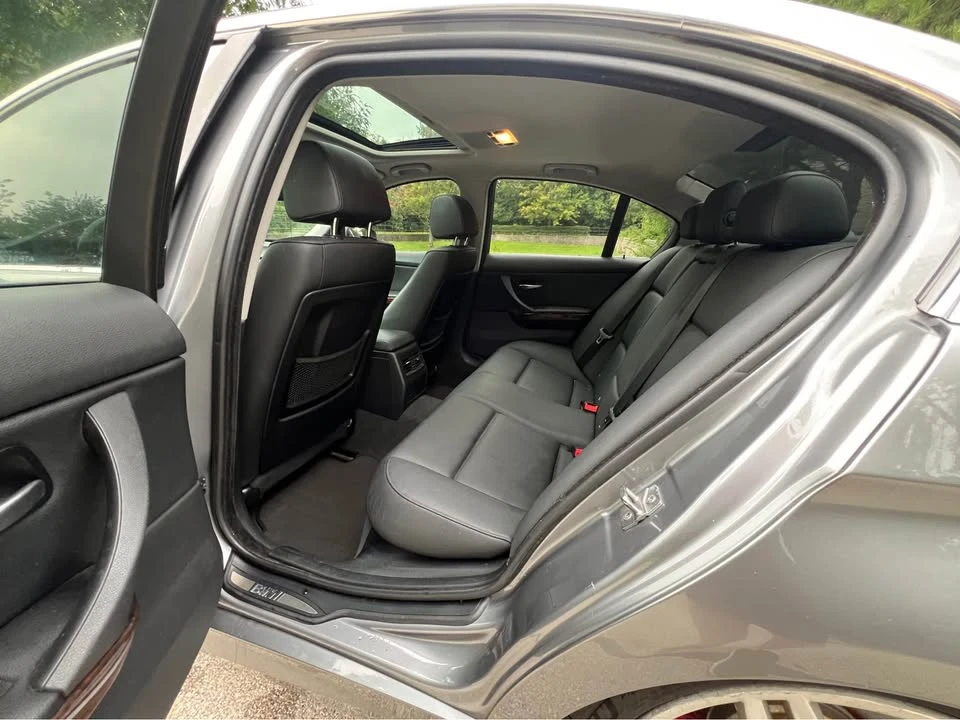 2009 BMW E90 335i Sedan - Image 11 of 19