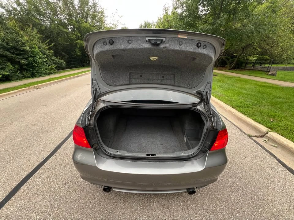 2009 BMW E90 335i Sedan - Image 12 of 19