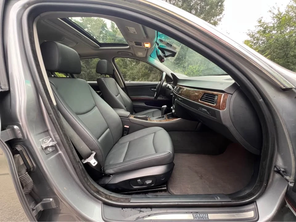 2009 BMW E90 335i Sedan - Image 13 of 19