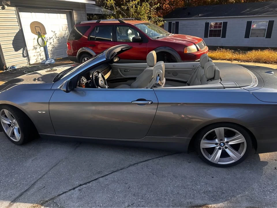 2009 BMW E93 335i Convertible - Image 3 of 3