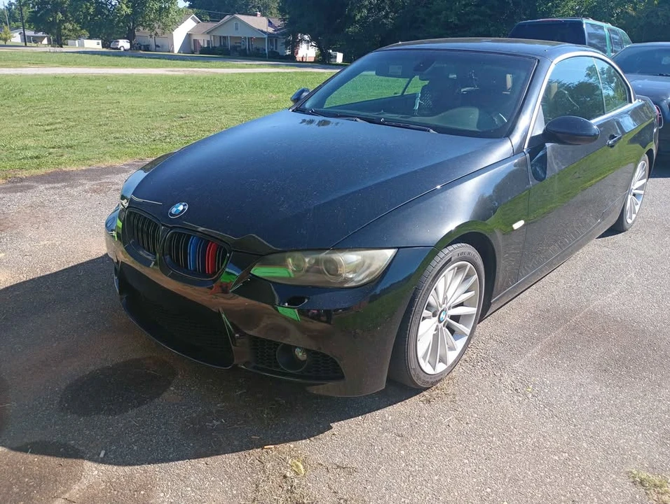 2009 BMW E93 335i Convertible - Image 2 of 4