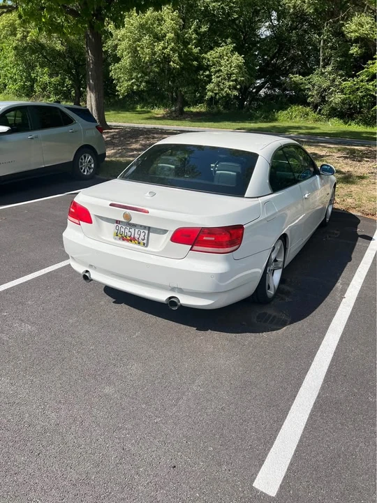 2009 BMW E93 335i Convertible - Image 4 of 10