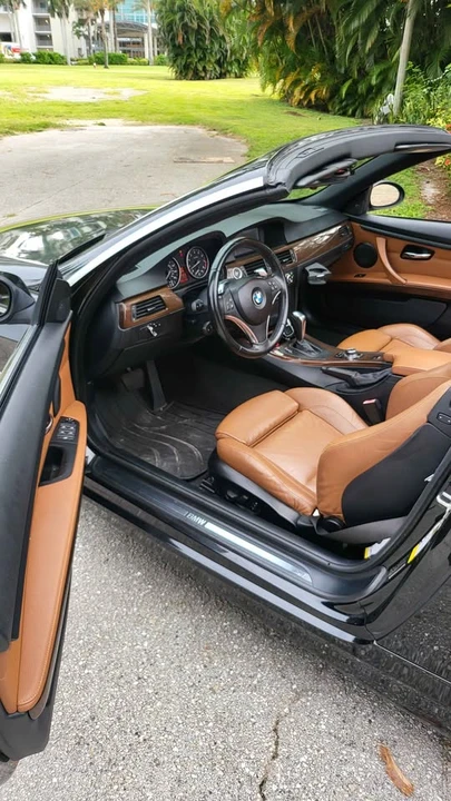 2009 BMW E93 335i Convertible - Image 9 of 20