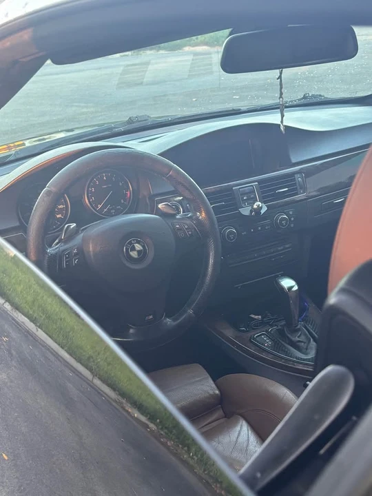 2009 BMW E93 335i Convertible - Image 6 of 6