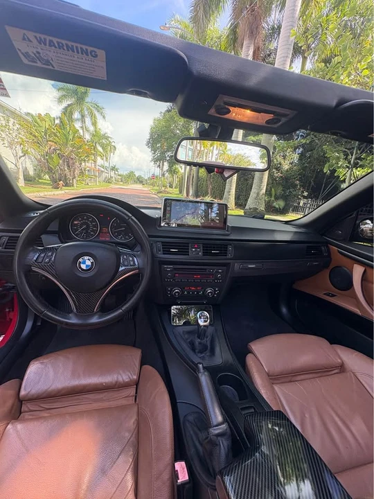 2009 BMW E93 335i Convertible - Image 6 of 8