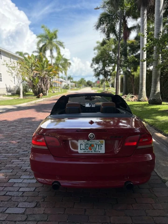 2009 BMW E93 335i Convertible - Image 5 of 8
