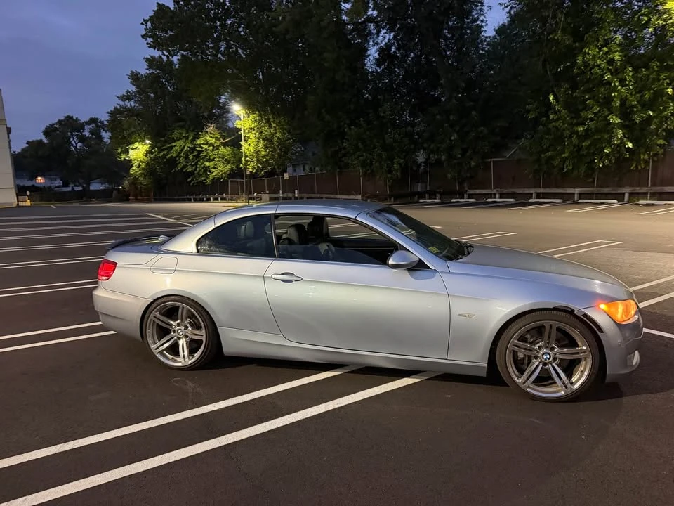 2009 BMW E93 335i Convertible - Image 2 of 18