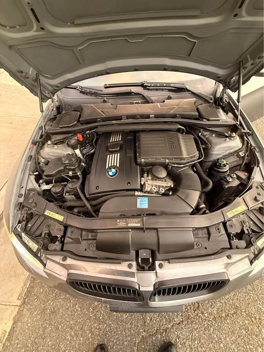2009 BMW E93 335i Convertible - Image 9 of 16