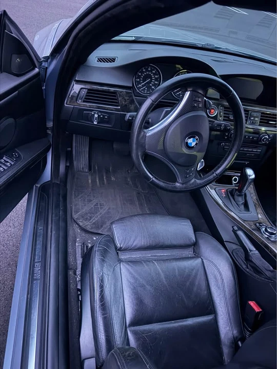 2009 BMW E93 335i Convertible - Image 7 of 18
