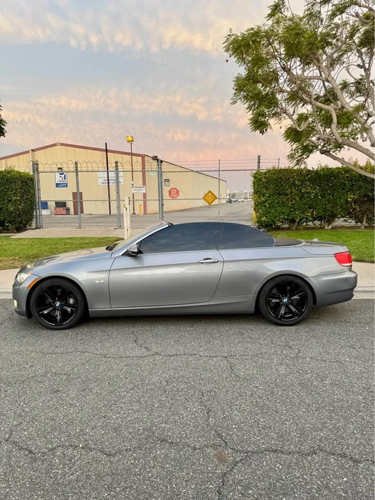 2009 BMW E93 335i Convertible - Image 15 of 16