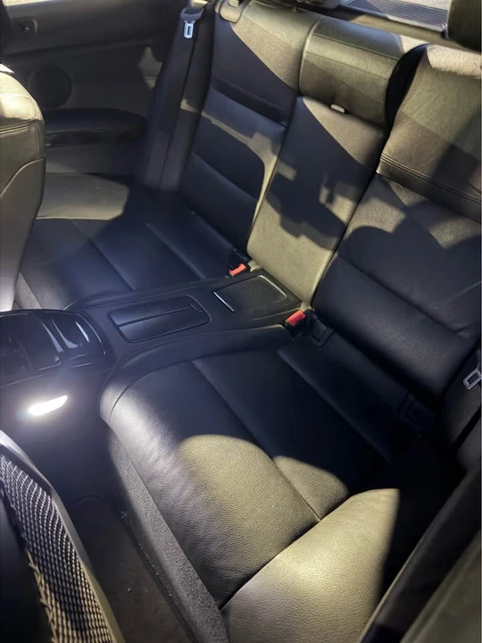 2009 BMW E93 335i Convertible - Image 17 of 18
