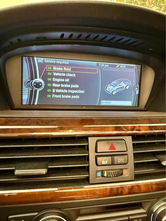 2009 BMW E93 335i Convertible - Image 11 of 16