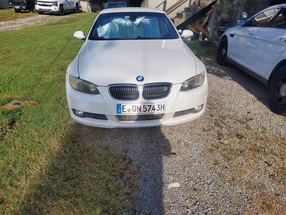 2009 BMW E93 335i Convertible - Image 2 of 20