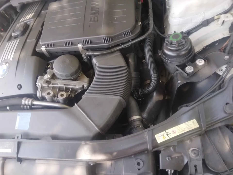 2009 BMW E93 335i Convertible - Image 13 of 20