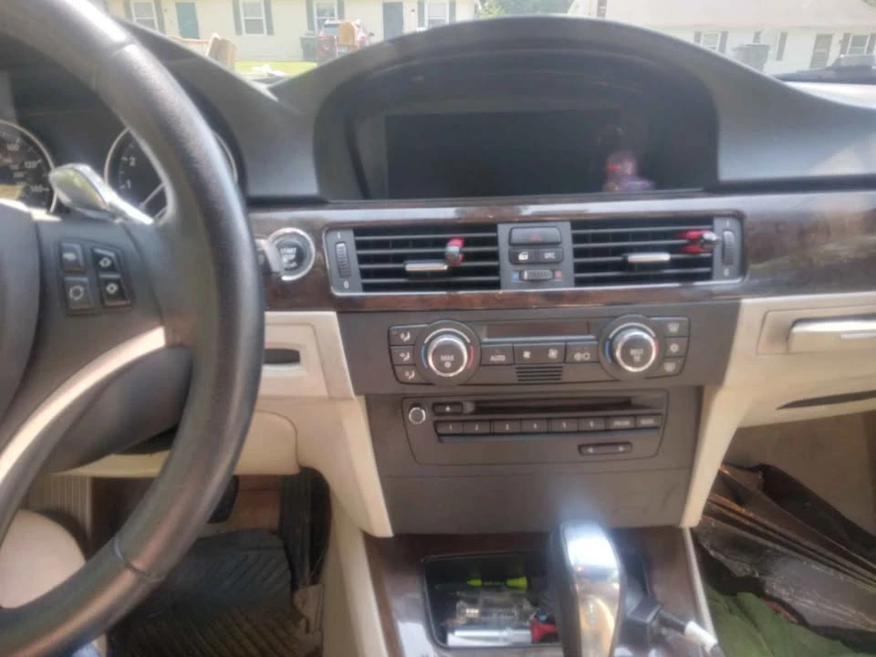2009 BMW E93 335i Convertible - Image 15 of 20