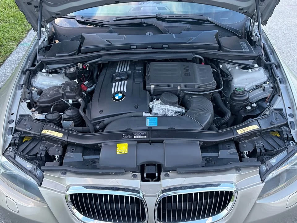 2009 BMW E93 335i Convertible - Image 12 of 13