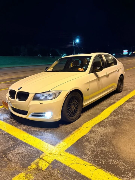 2009 BMW E90 335i Sedan - Image 4 of 5