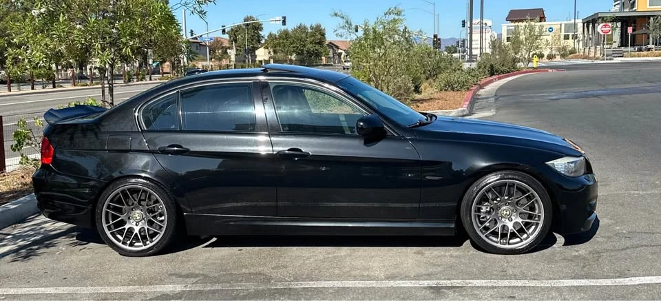 2009 BMW E90 335i Sedan - Image 13 of 20