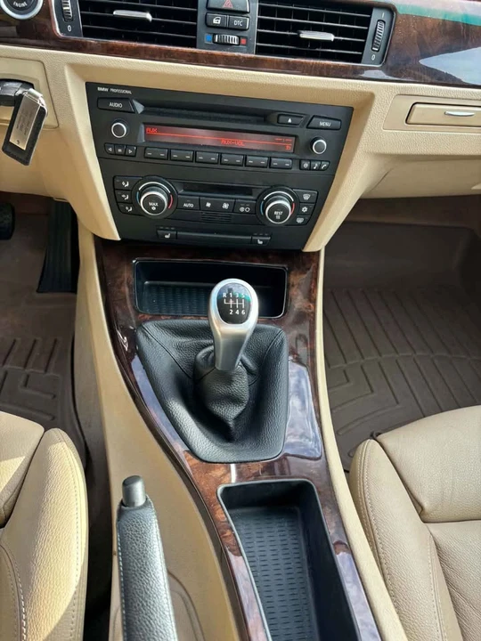 2009 BMW E90 335i Sedan - Image 10 of 15