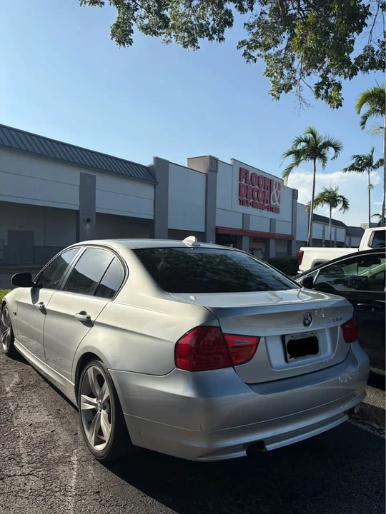 2009 BMW E90 335i Sedan - Image 2 of 8