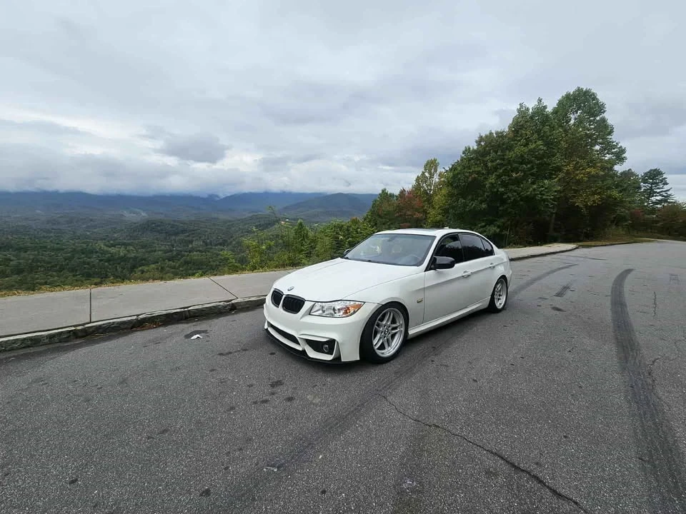 2009 BMW E90 335i Sedan - Image 2 of 7