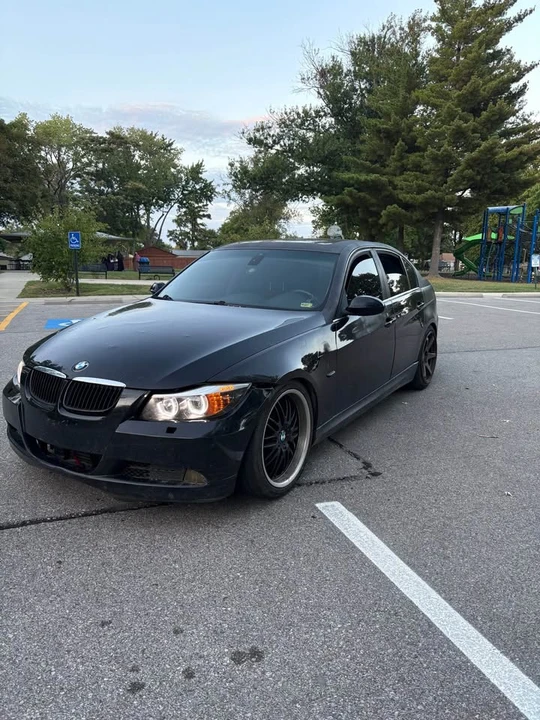 2009 BMW E90 335i Sedan - Image 2 of 9