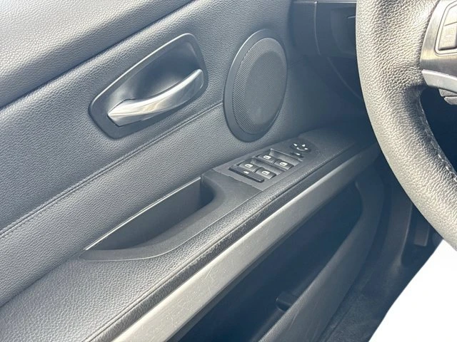 2009 BMW E90 335i Sedan - Image 16 of 20