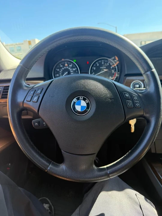 2009 BMW E90 335i Sedan - Image 4 of 11