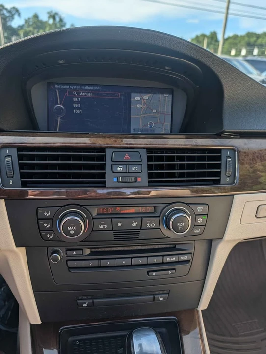 2009 BMW E93 335i Convertible - Image 10 of 12
