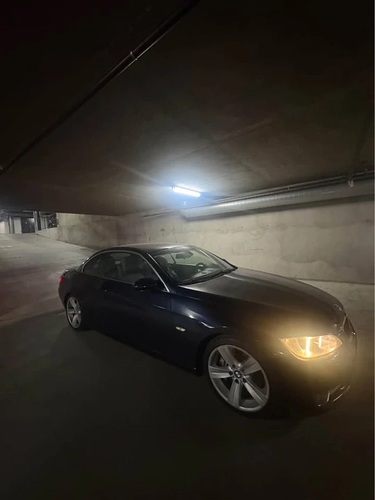2009 BMW E93 335i Convertible - Image 4 of 9