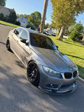 2009 BMW 3 Series 335xi Sedan 4D