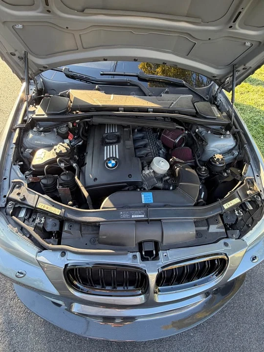 2009 BMW E90 335i Sedan - Image 6 of 10