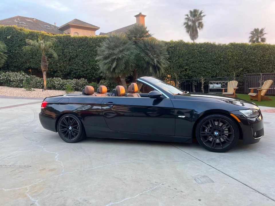 2009 BMW E93 335i Convertible - Image 6 of 11