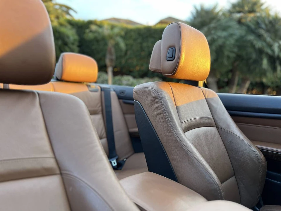 2009 BMW E93 335i Convertible - Image 4 of 11
