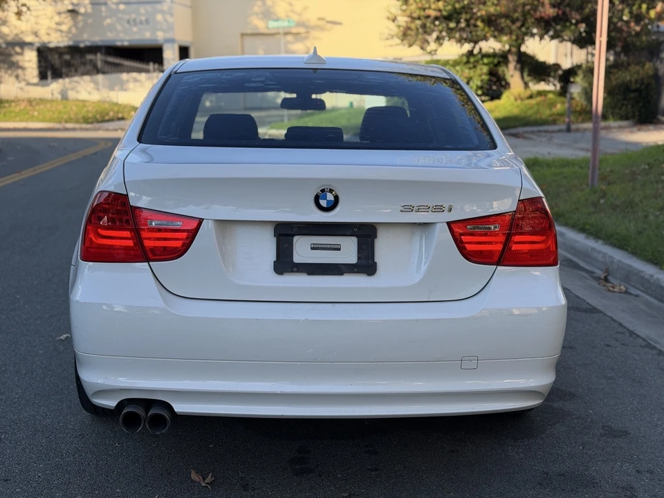 2009 BMW E90 3 Series Sedan - Image 4 of 20